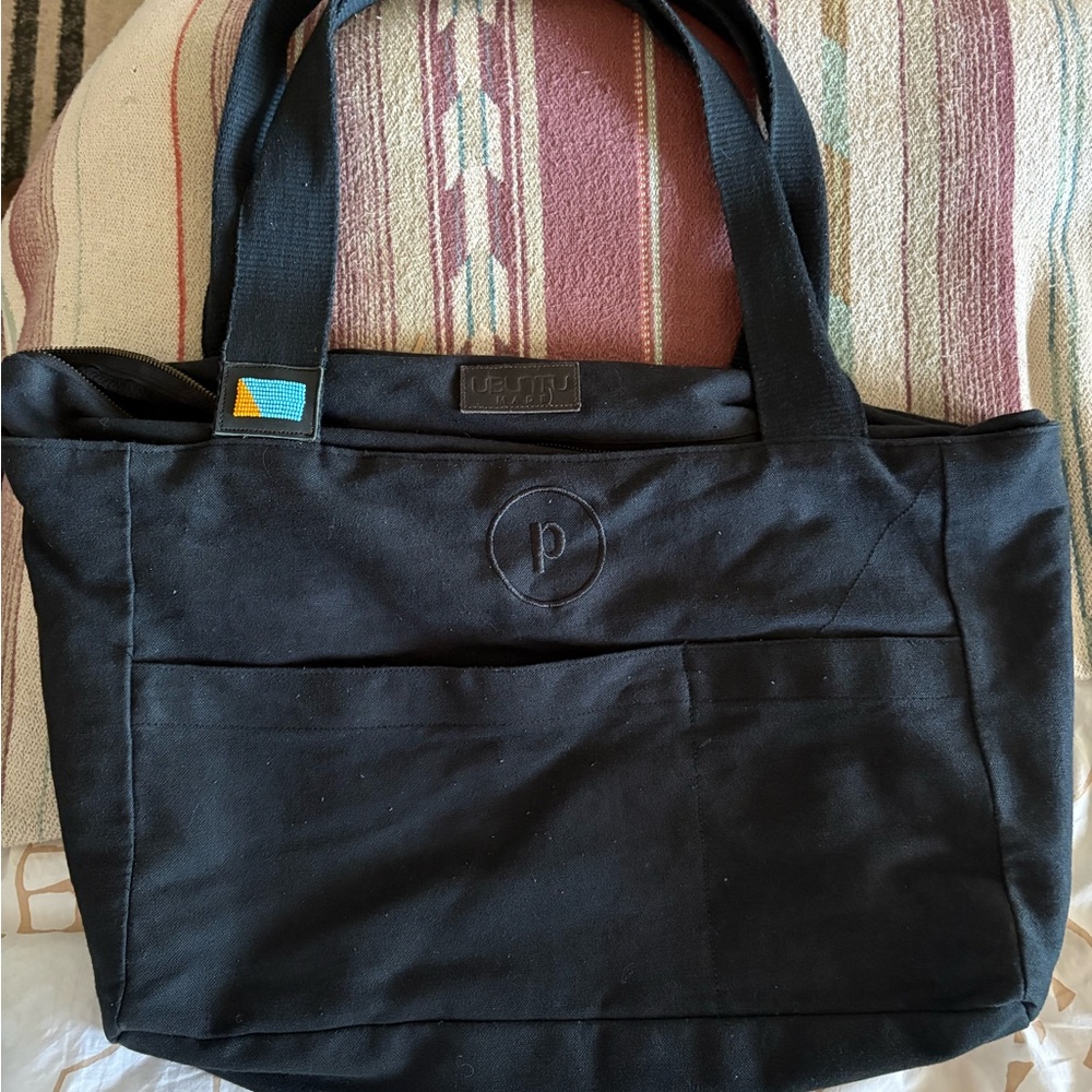 UBUNTU black Canvas Tote Bag
